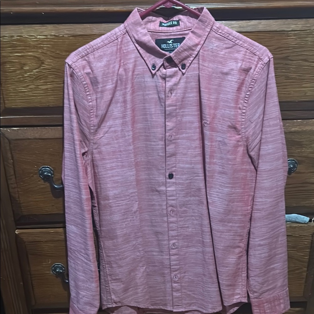 Hollister Men's Pink Button-Up Shirt